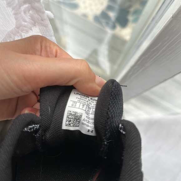 Under Armour charged escape sneakers 👟 - Picture 10 of 10